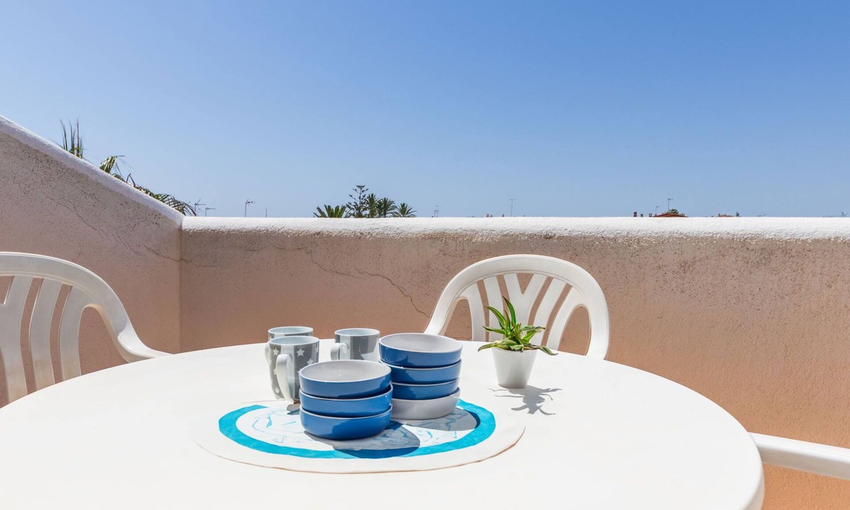 Clara Apartment | Drassanes III by Interhome