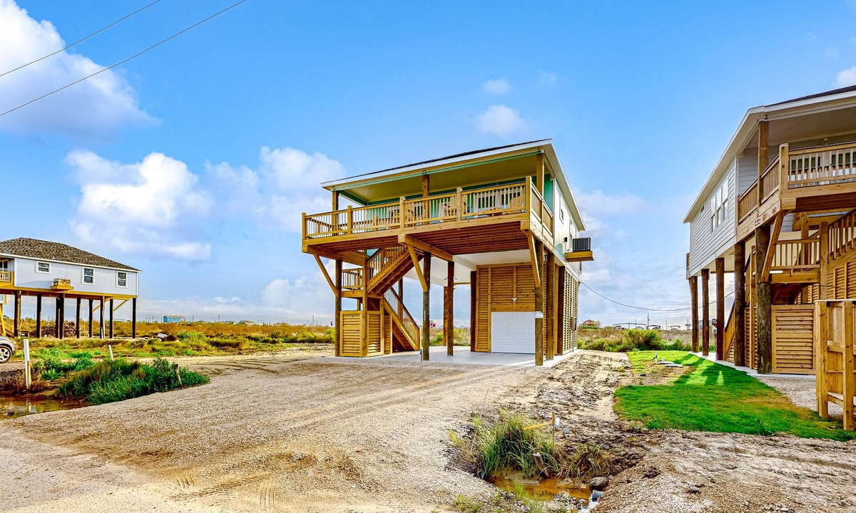 Gilchrist House | Dream | Gulf Views | Large Deck | Sleeps 7