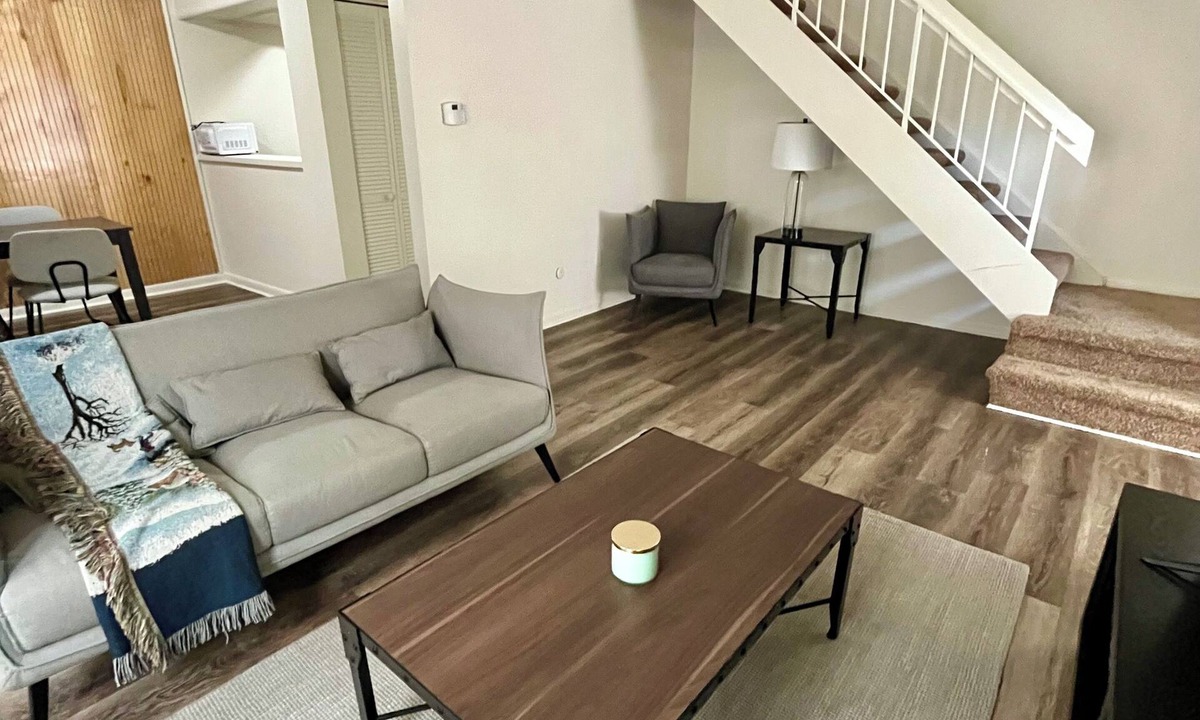 Indianapolis Condo | Dream Home IN