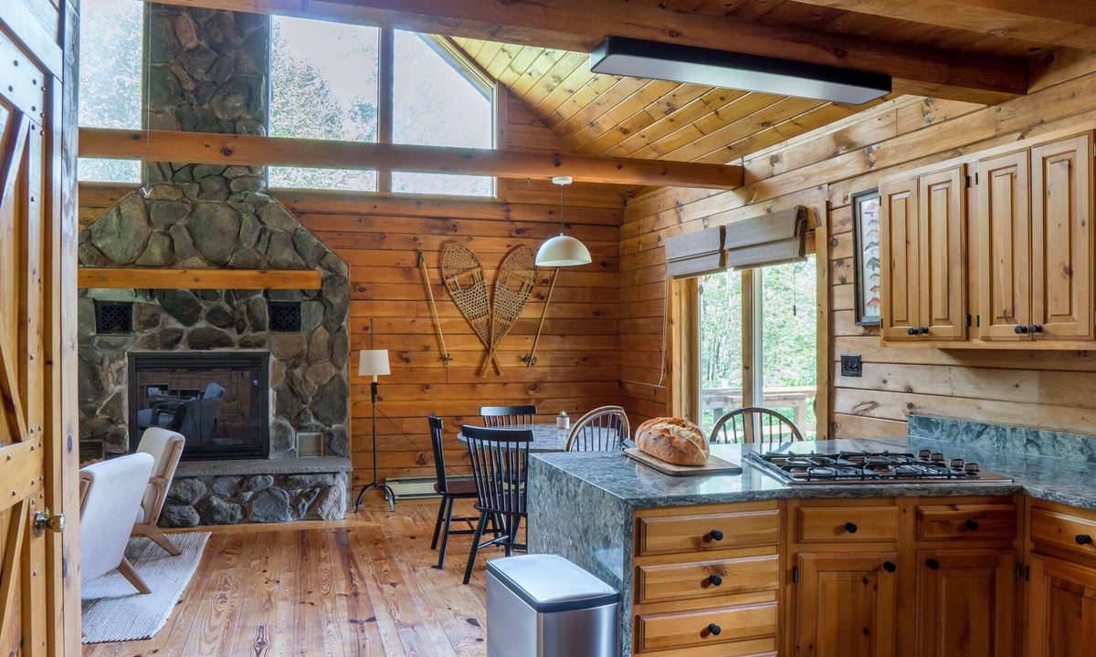 Roscoe Cabin | Dream House with Foosball and Fire Pit