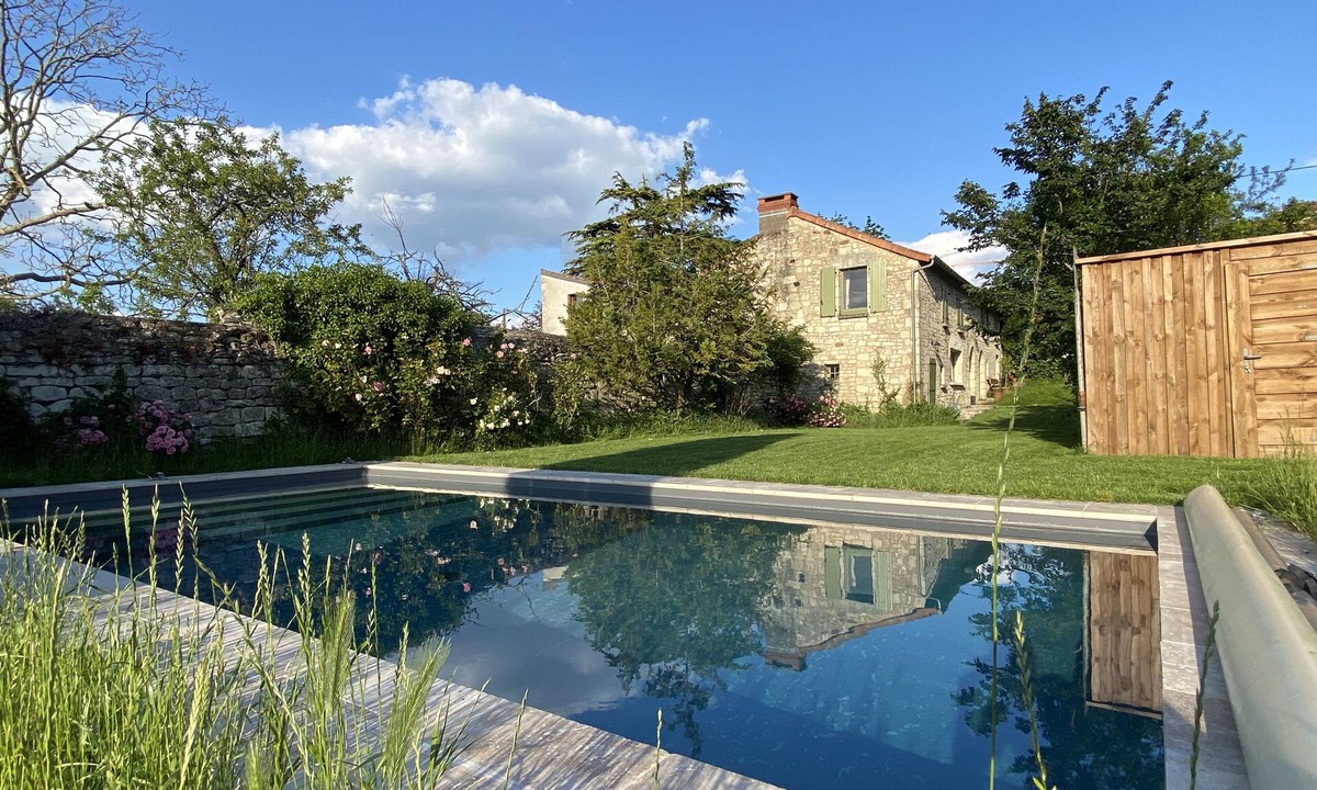 Berrie Villa | Dream house with swimming pool surrounded by vineyards