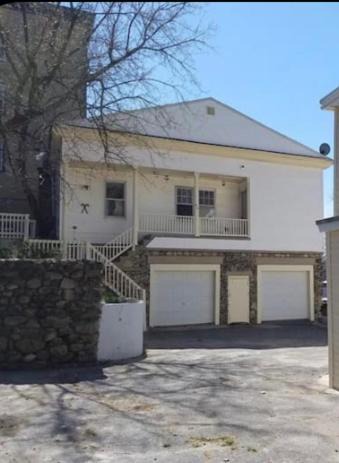 Fitchburg House | Dream Inn LLC guest house