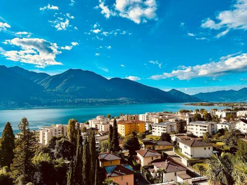 Minusio House | Dream with a view of Lake Maggiore