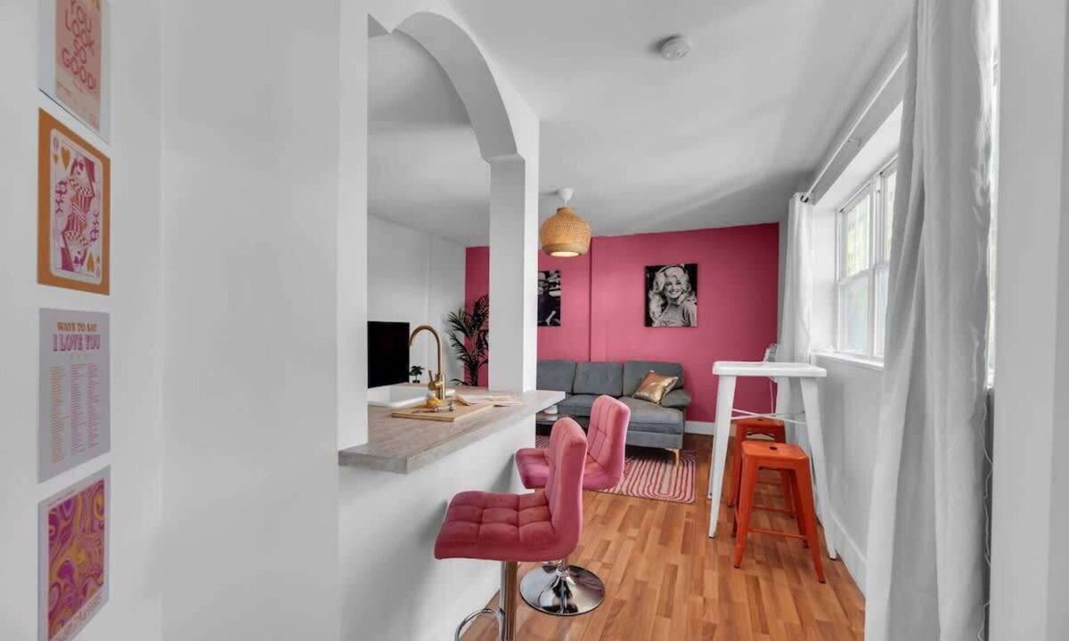 South Nashville Apartment | Dreamer Den - Sleeps 4, 1Bed in WeHo near Dwntwn