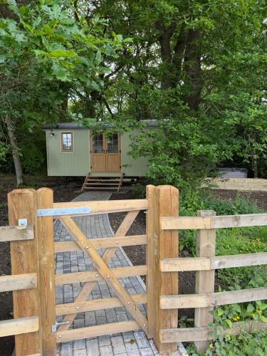 Rowlands Gill Cabin | Dreamers Hut