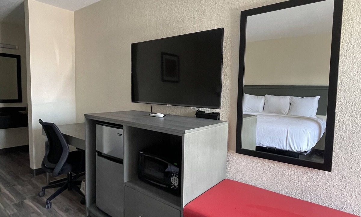 Marion Hotel | Dreamland Inn