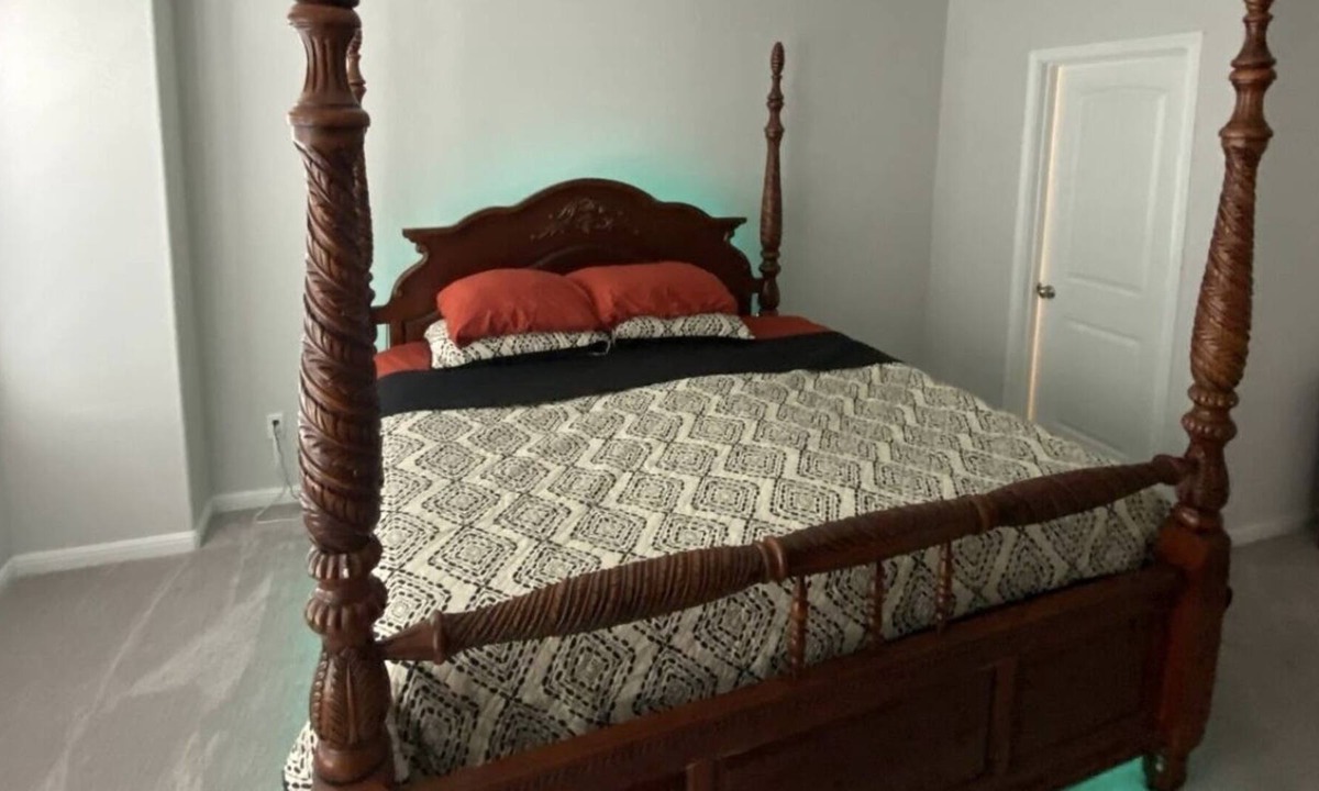 Pflugerville House | Dreamville II — The Great Retreat