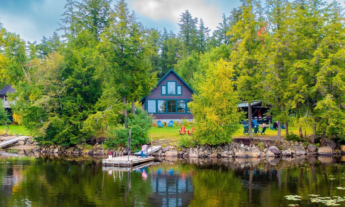 Tupper Lake House | DREAMY Lake Simond Waterfront Home
