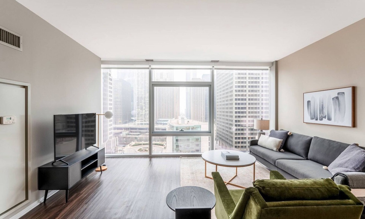 Streeterville Apartment | Dreamy Streeterville 1BR w/Pool & Gym, nr Riverwalk, by Blueground