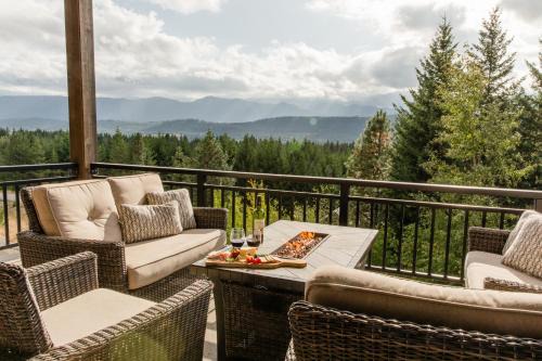 Ronald House | Dreamy Views, Pool Access, Game Room, Fire Pit