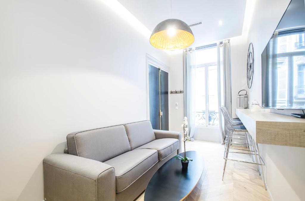Gaillon Apartment | Dreamyflat - Apartment Opera 2