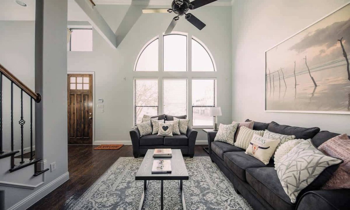 Legacy Park House | Driem House Chic + Legacy Shops Walkable