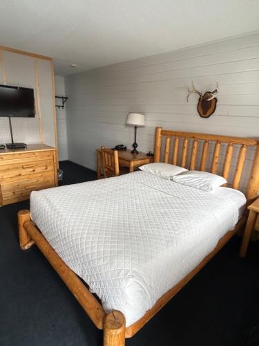 Terrace Bay Hotel | Drifters Motel & Restaurant
