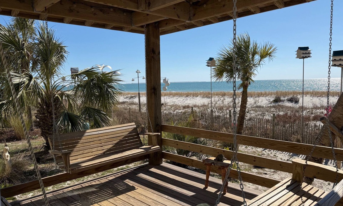 Mexico Beach Hotel | Driftwood Inn