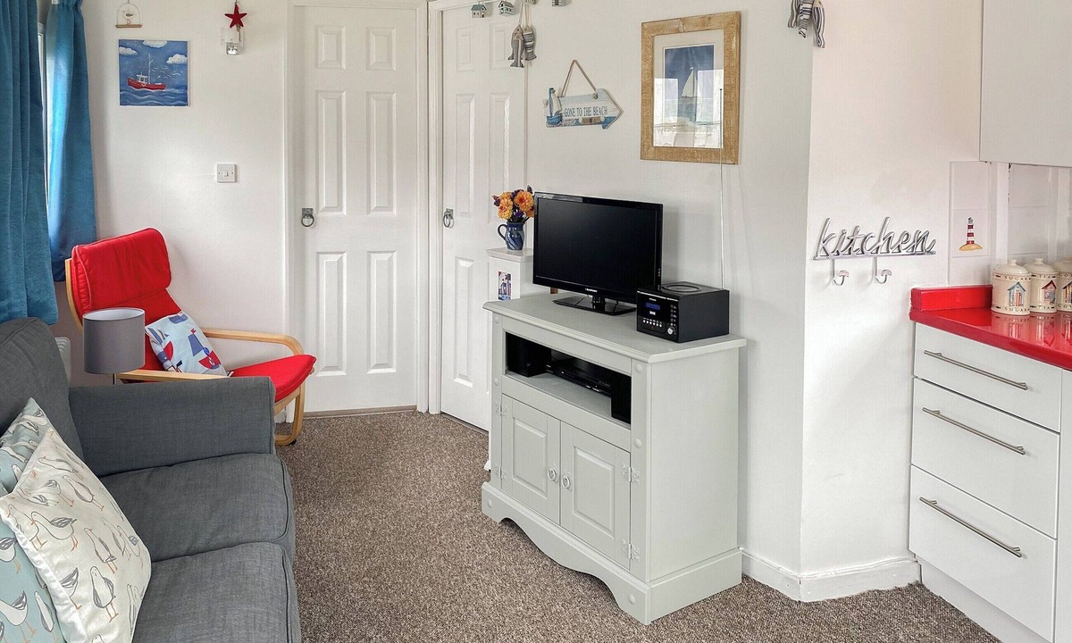 Mundesley Cottage | Driftwood just screams seaside.