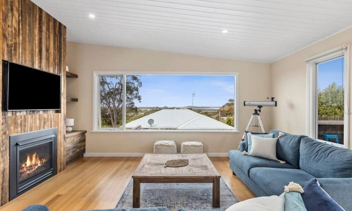 Ocean Grove House | Driftwood Water Views: With Fire and Pet-Friendly