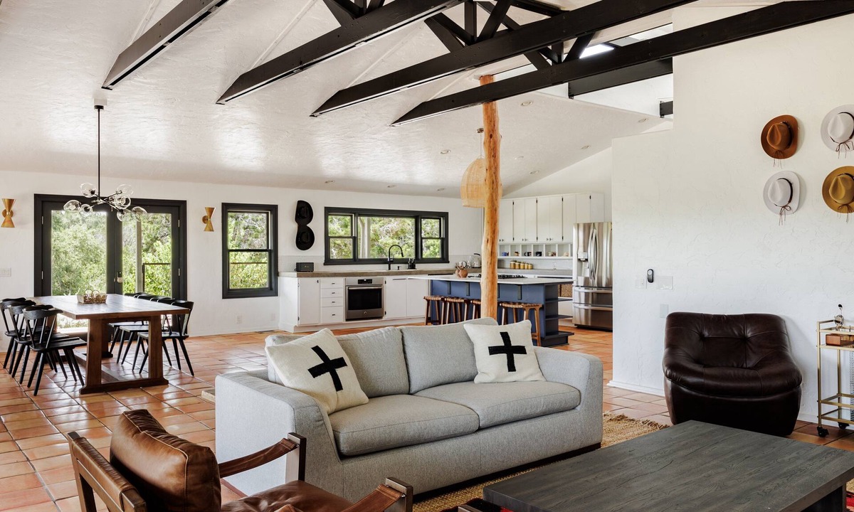 Johnson City House | Dripping Springs Homestead - Bunkhouse w/Amazing Views and Natural Serenity
