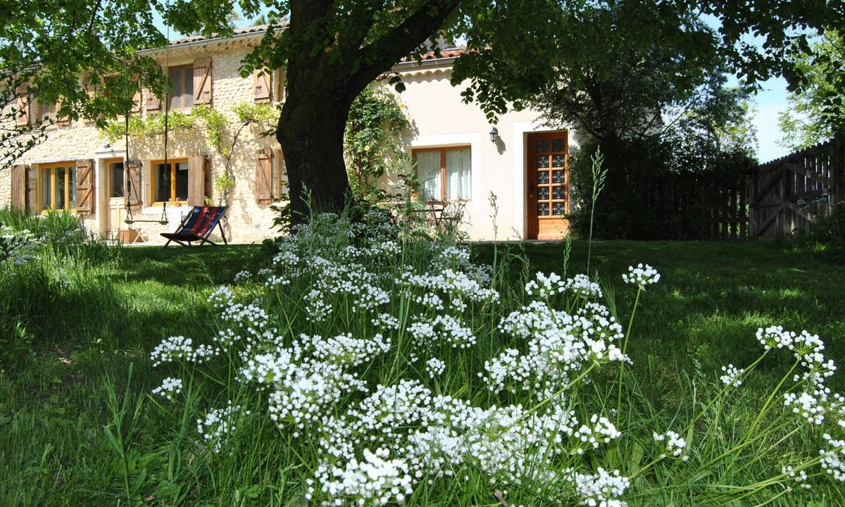 Saint-Gervais-sur-Roubion Cottage | Drome Provencale house