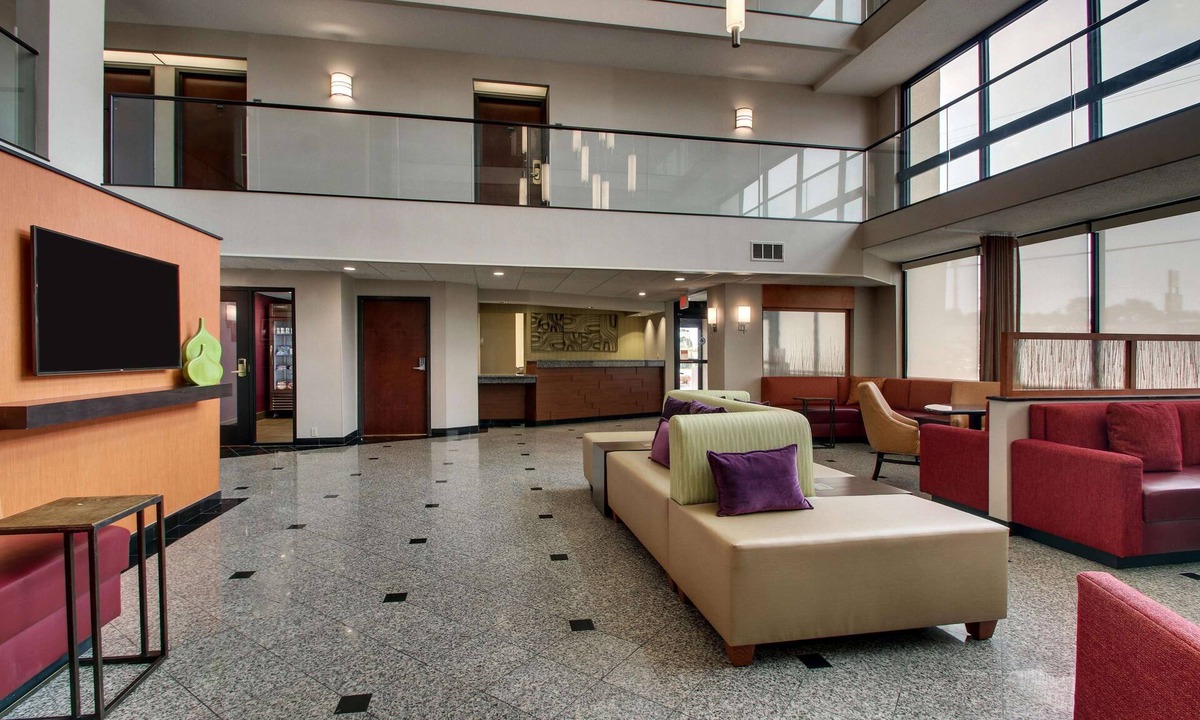 Bowling Green Hotel | Drury Inn & Suites Bowling Green