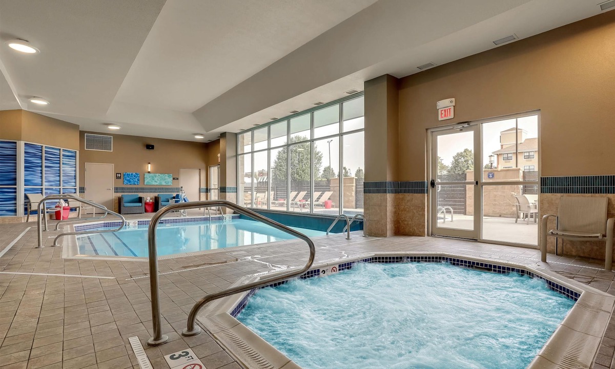 Dayton Hotel | Drury Inn & Suites Dayton North