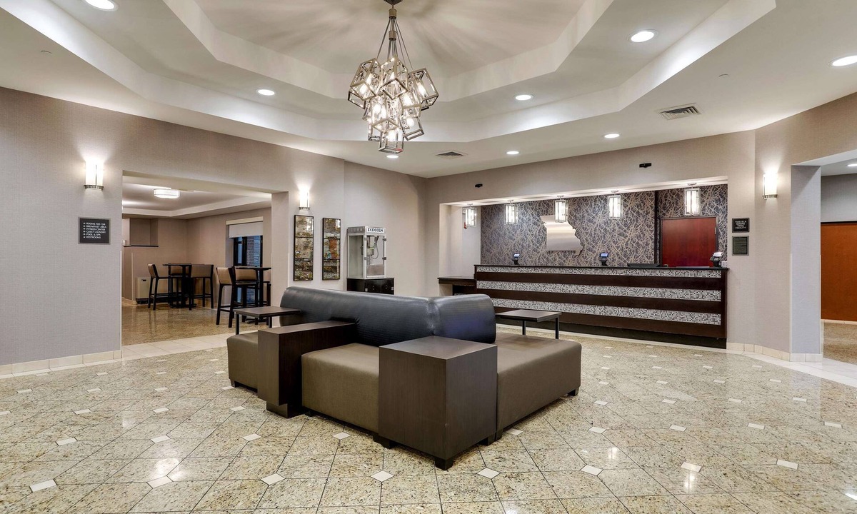 St. Joseph Hotel | Drury Inn & Suites St Joseph