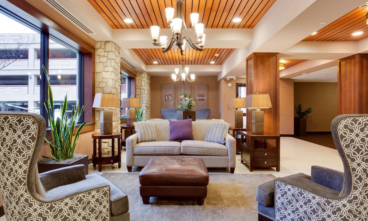 Crownhill Park Hotel | Drury Plaza Hotel San Antonio Airport