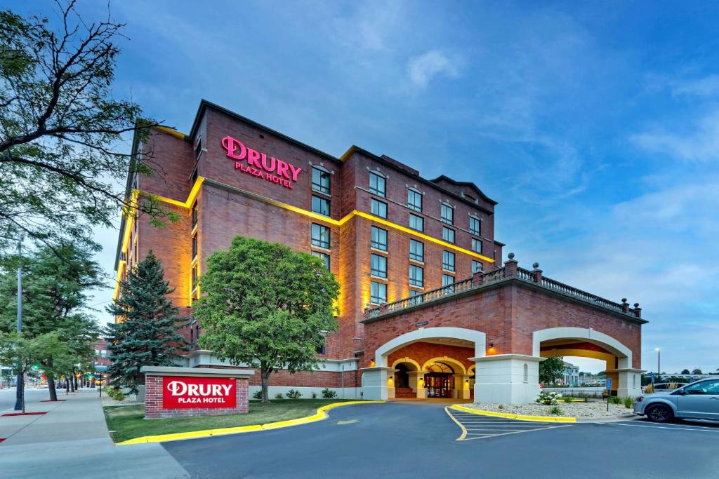 Downtown St. Paul Hotel | Drury Plaza Hotel St. Paul Downtown