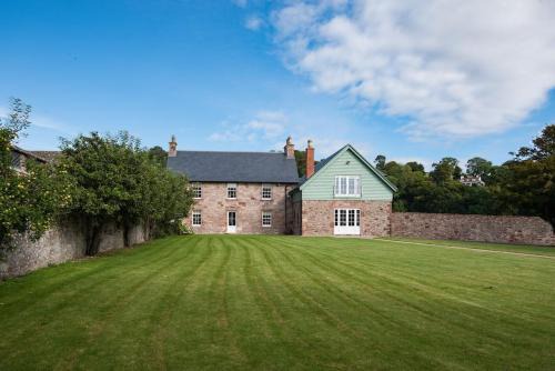 Melrose House | Dryburgh Farmhouse