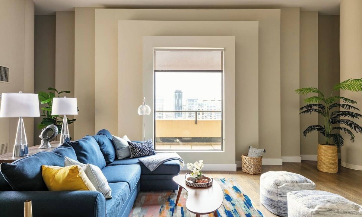 The Loop Apartment | DTown Penthouse 2bd +Parking, Gym, Pvt Patio, Pool