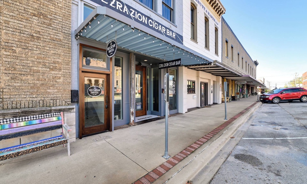 Decatur Apartment | Dtwn Decatur Apt: Walk to Restaurants & Shops