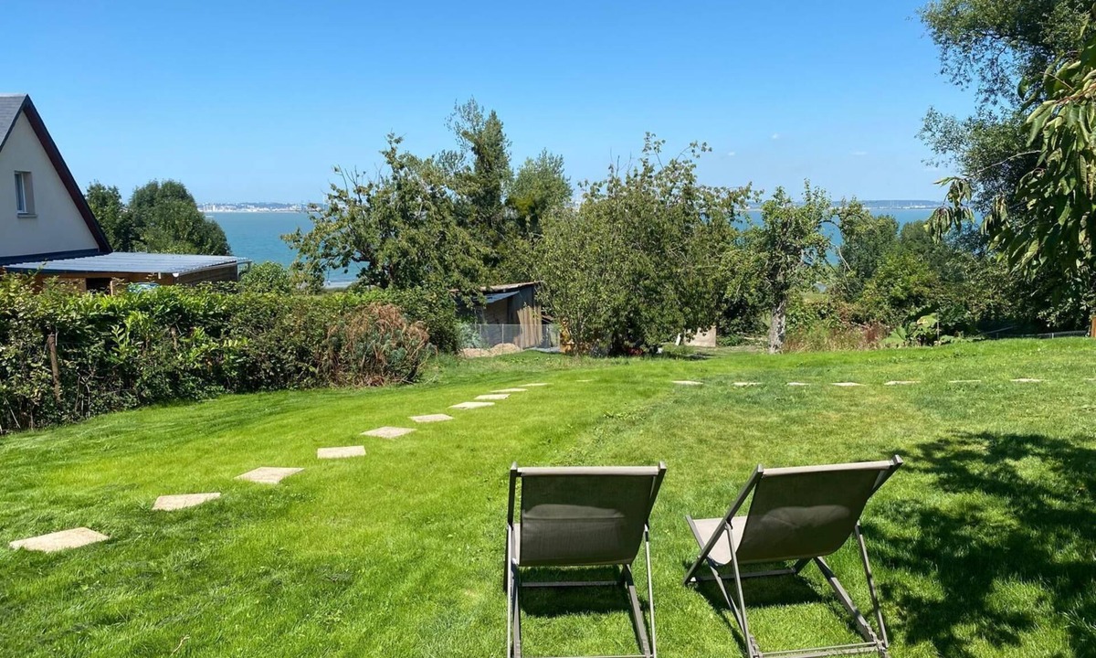 Cricqueboeuf Apartment | Du côté de Deauville ; Gites in Honfleur bay