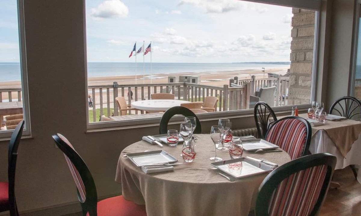 Vierville-sur-Mer Hotel | Du Casino