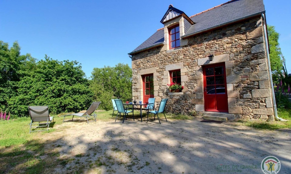 Corseul House | du Gardien du Château de Montafilan