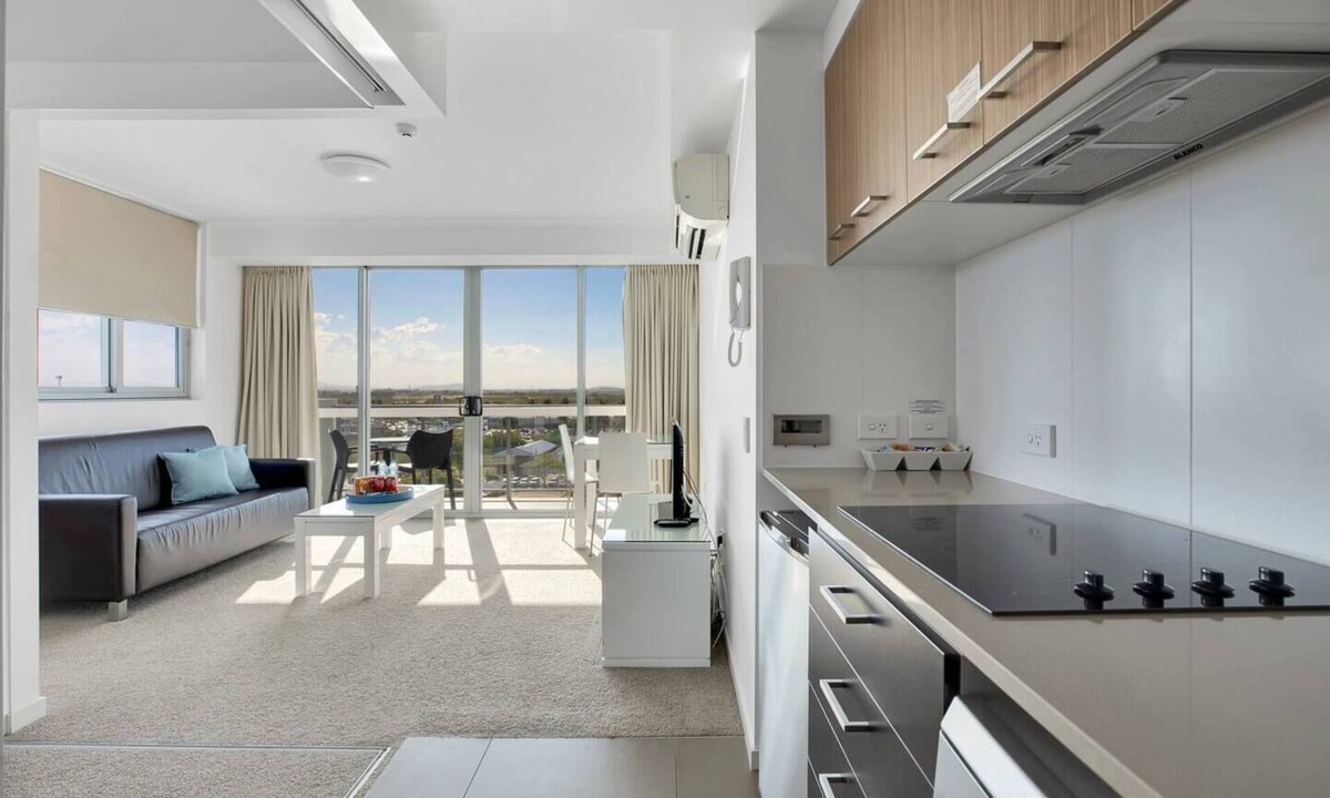 Mackay Apartment | Dual Key Apartment with Wifi Pool and Parking