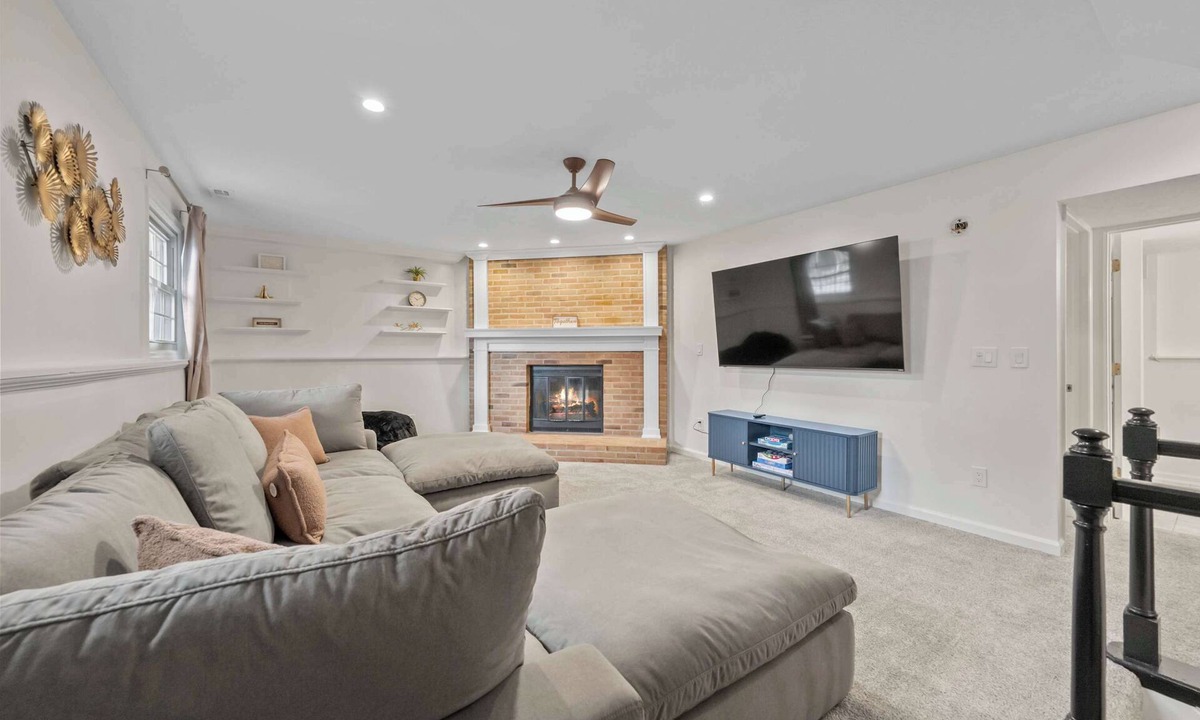 Columbus House | Dublin Blue Haven - Home for 12