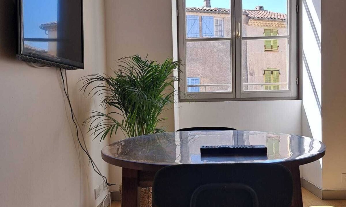 Brignoles Apartment | Dubonnet - Coeur de ville