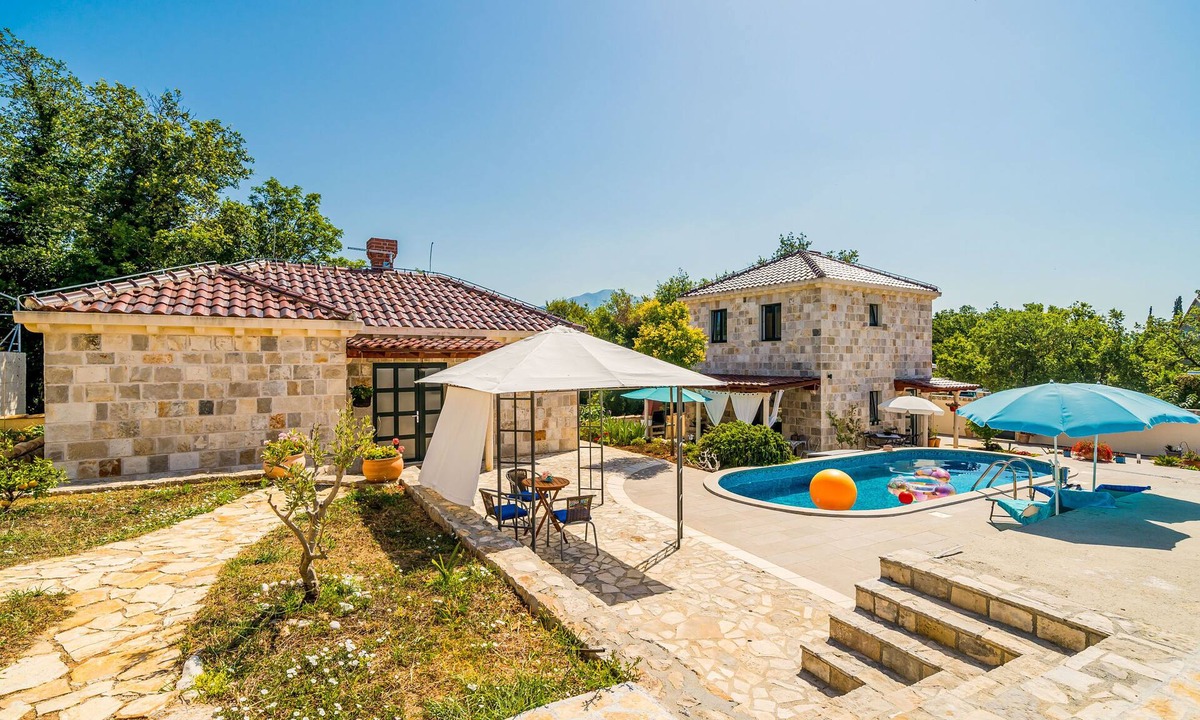 Mocici Ski Chalet | Dubrovnik Chalets - 2 charming stone houses