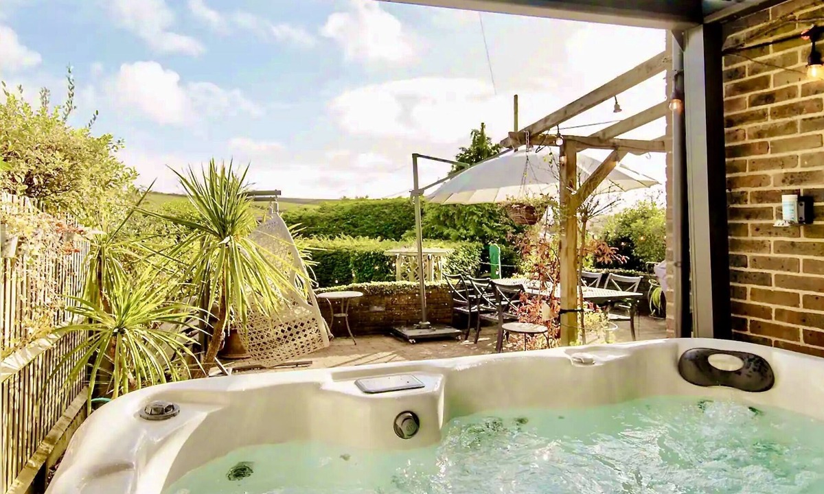 Pyecombe Cabin | Duck Lodge B&B