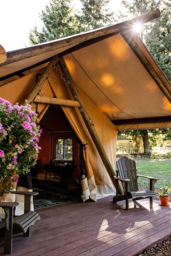 The Dalles Other | Duck Pond Oasis - Glamping