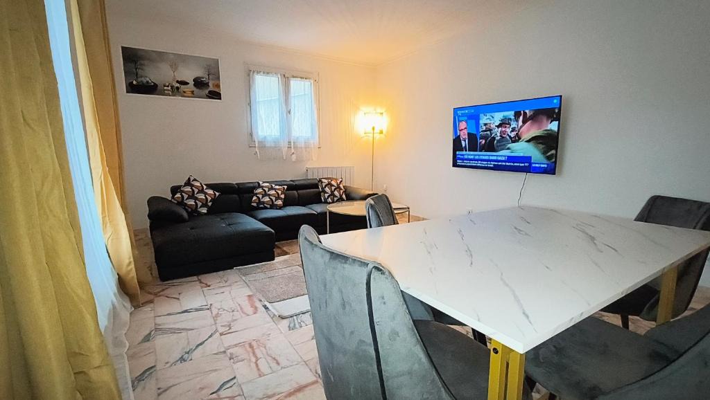 Montmagny Apartment | Dujardin Home