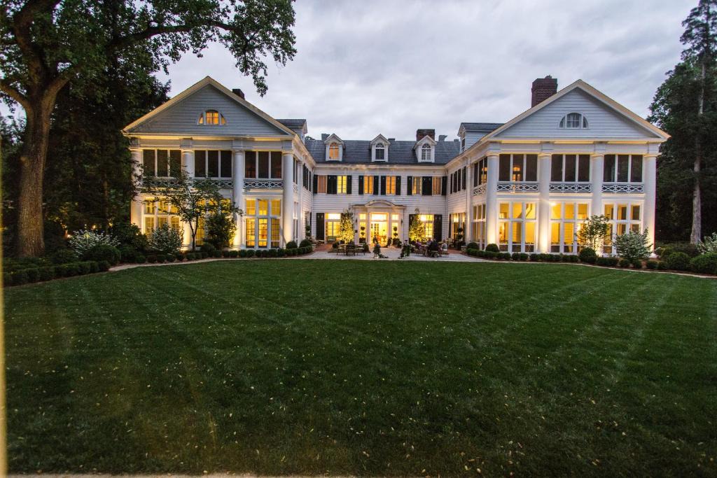 Myers Park Bed & Breakfast | Duke Mansion