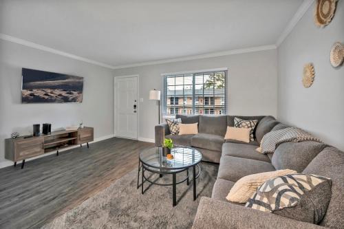 Durham Apartment | Duke - Pet Friendly 1BR with Gym & Pool