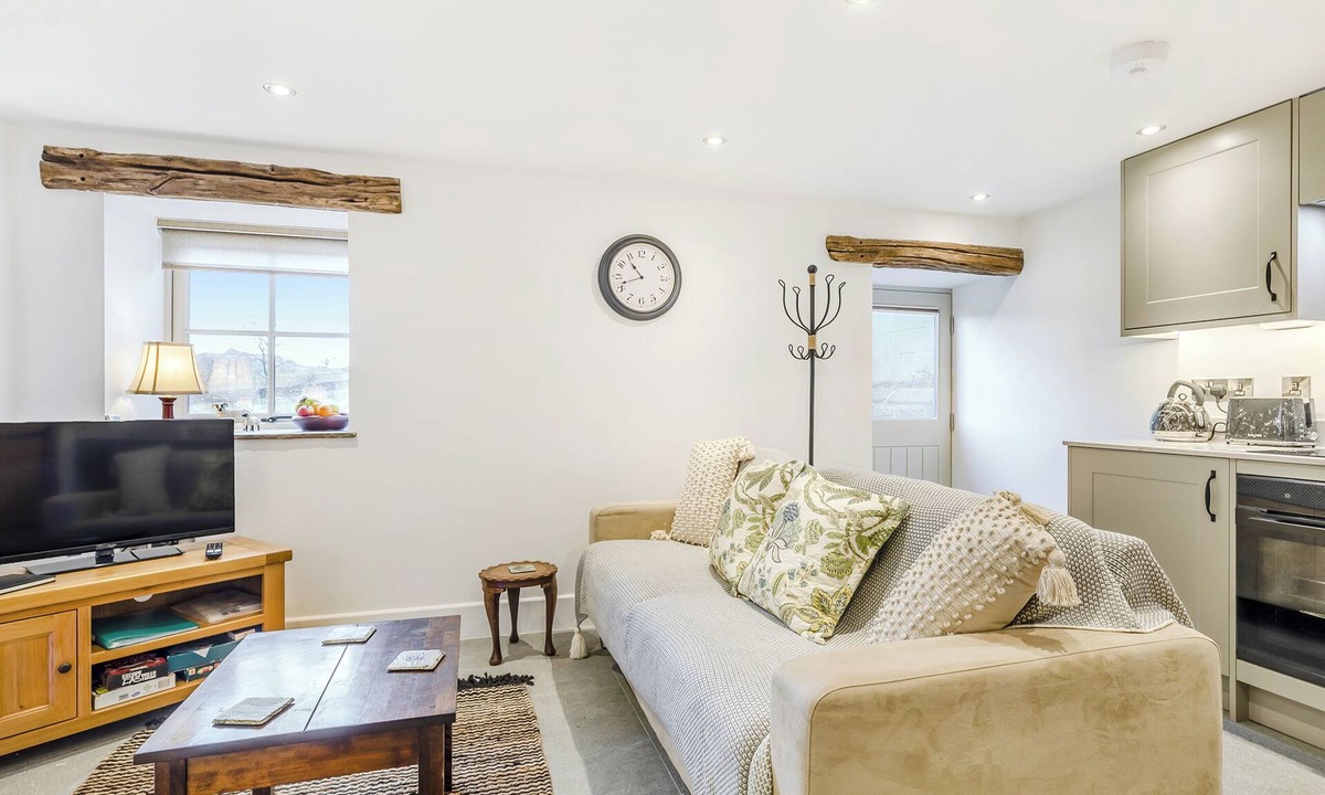 Cauldon Cottage | Dukes Cottage - UK47495