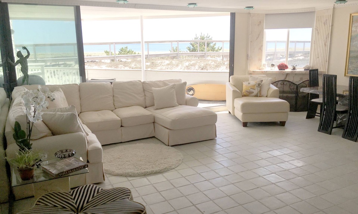 Westhampton Beach Condo | Dune Rd Westhampton Beach Oceanfront