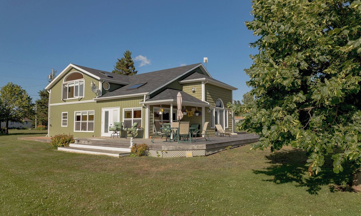 Chelton House | Dunes Lane Vacation Rental