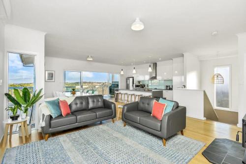 Goolwa Beach House | Dunescape - Coastal Serenity with Fire & Views