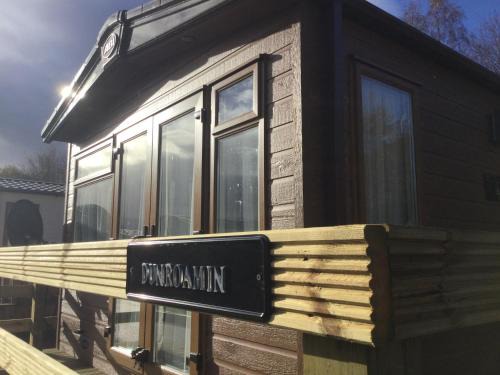 Aviemore Ski Chalet | Dunroamin Lodge