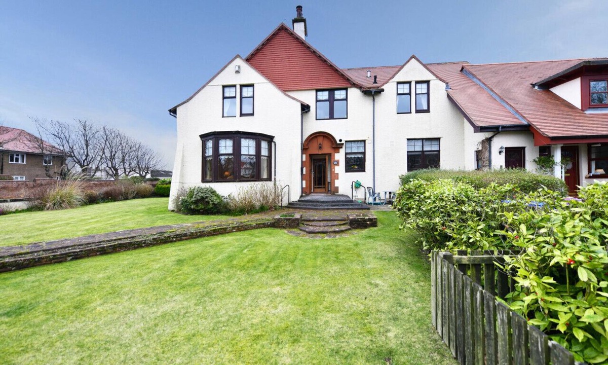 Troon Apartment | Dunvegan Apartment Troon