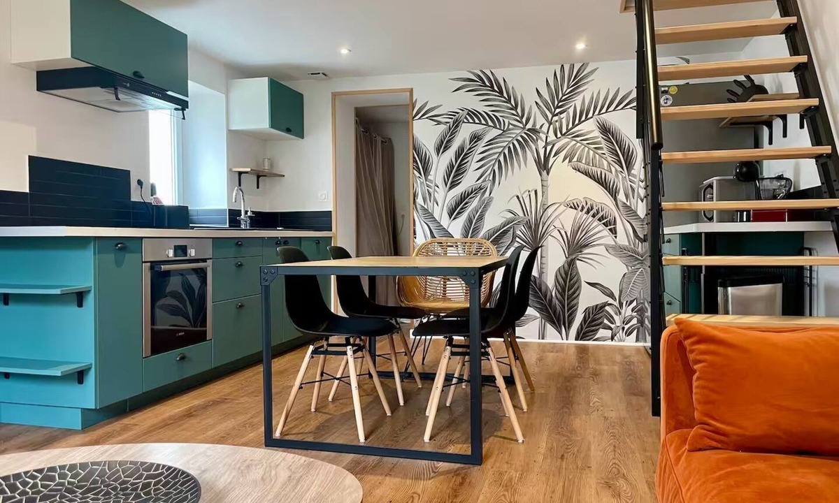 Poitiers Apartment | Duplex 1-6 persons - downtown Poitiers - Quiet - Terrace - Streaming