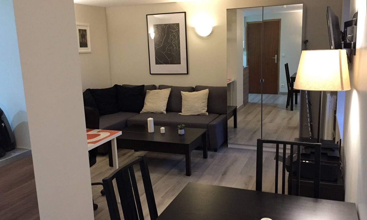 Jouy-en-Josas Apartment | Duplex, 32 m2, 1.6 km from CET. Private garden